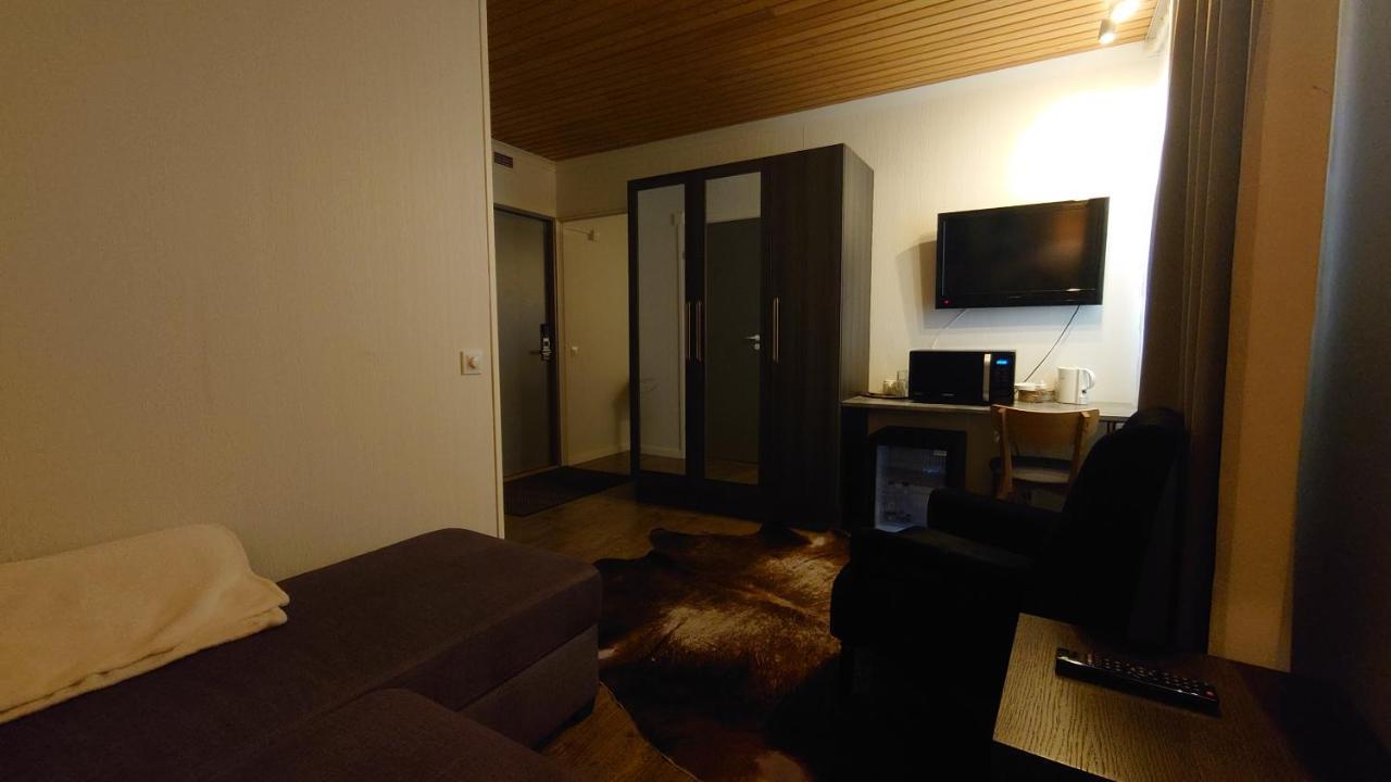 Hotel Guossi Каригасниеми Экстерьер фото